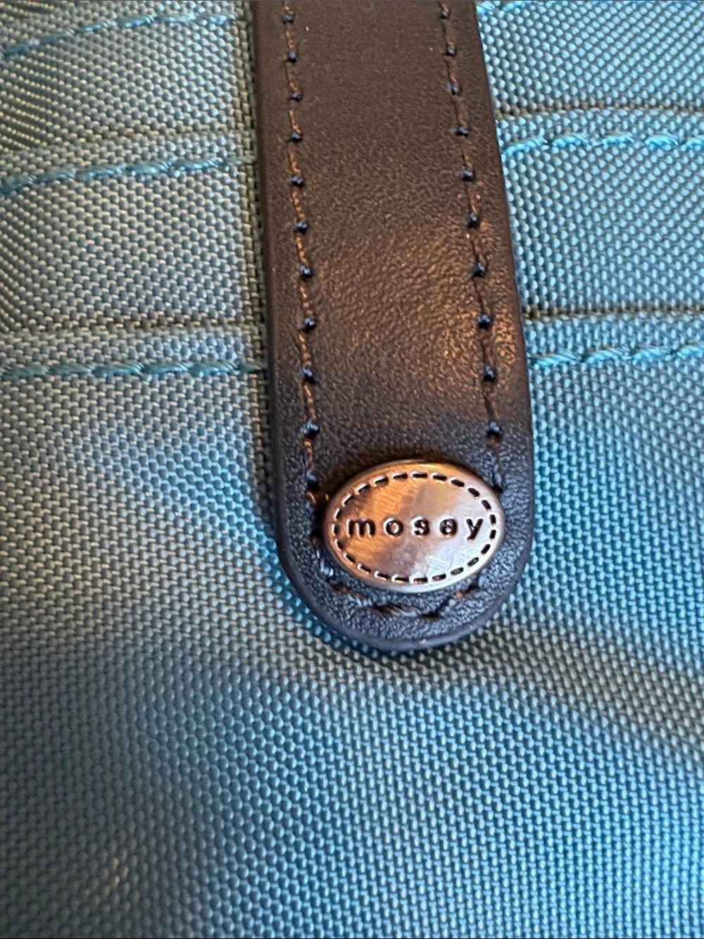 Mosey crossbody